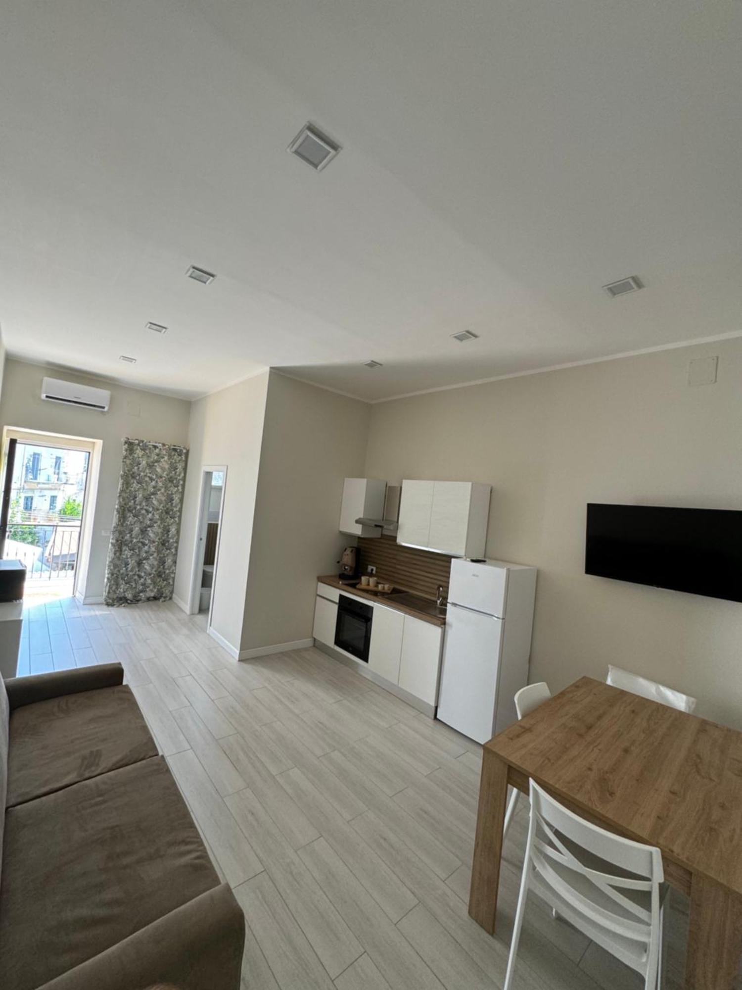 Airport House Apartment Naples Exterior photo